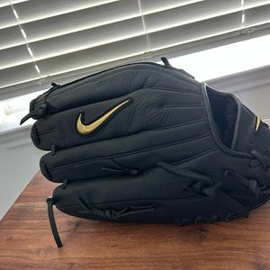 Nike baseball glove